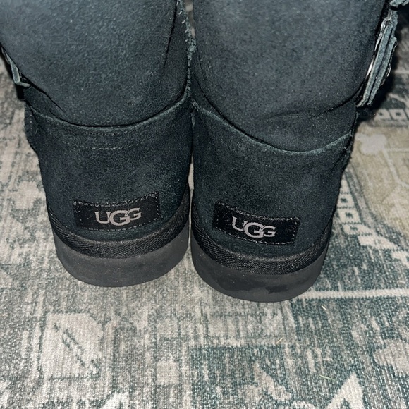 UGG women’s Marciela Black Shearling Boots size 7 - Picture 9 of 10